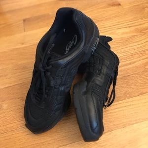 Capezio Dance Sneakers (Black)